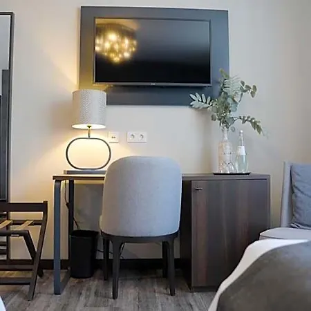 Busch Hotel 3*